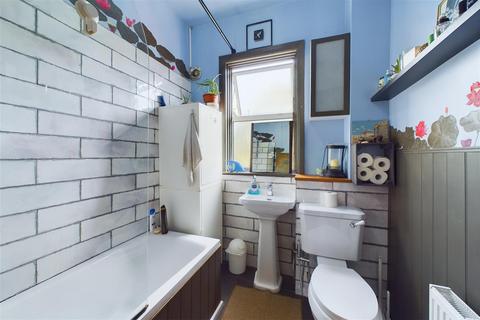 111c Ham Park Road, London, E15 4AD