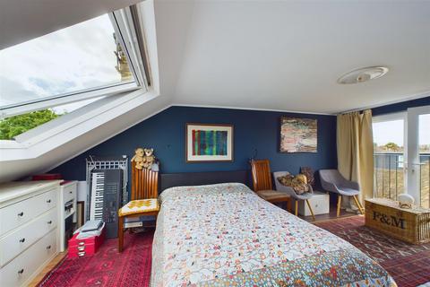 111c Ham Park Road, London, E15 4AD