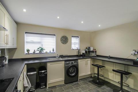 3 bedroom terraced house for sale, Malthouse Cottages, East Farleigh ME15