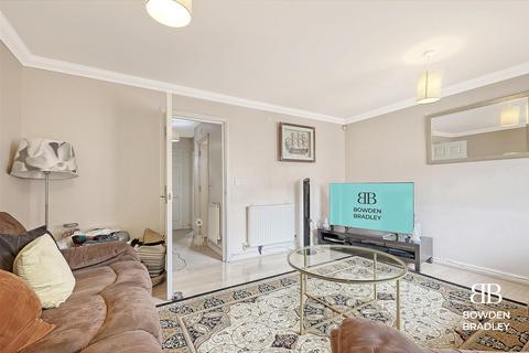 4 bedroom house for sale, Blackthorn Road, Ilford