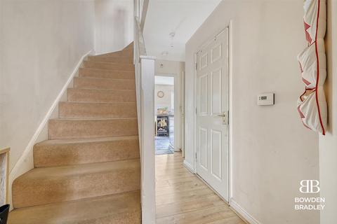 4 bedroom house for sale, Blackthorn Road, Ilford