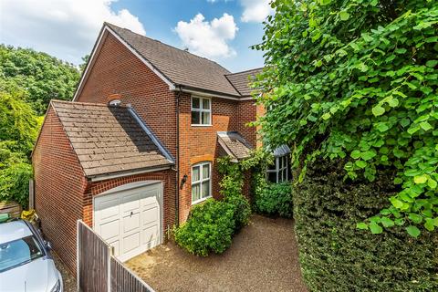 4 bedroom detached house for sale, WOODVILL ROAD, LEATHERHEAD, KT22