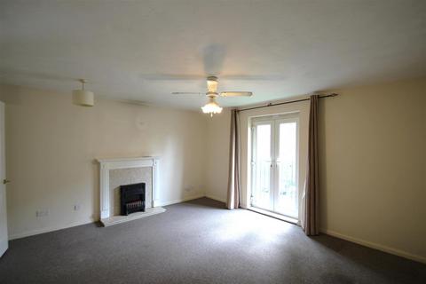 2 bedroom flat for sale, Lindisfarne Gardens, Maidstone ME16