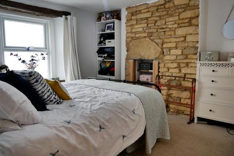 2 bedroom cottage for sale, London Road, Calne