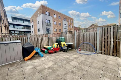 3 bedroom townhouse for sale, Woodfield Road, Broadheath, Altrincham