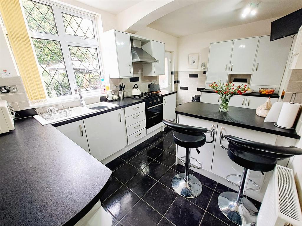 Extended Breakfast Kitchen