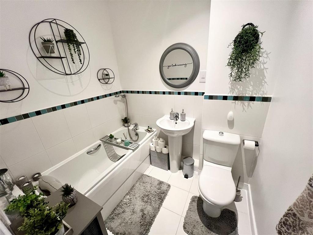Main bathroom