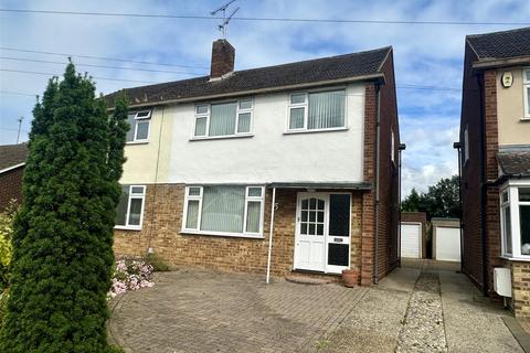 3 bedroom semi-detached house for sale, Arnolds Avenue, Hutton, Brentwood