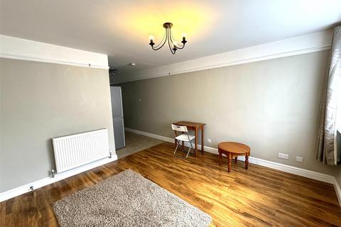 1 bedroom maisonette to rent, University Close, Mill Hill, NW7
