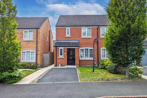 3 bedroom semi-detached house for sale, Worthington Place, Leigh