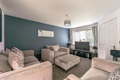 3 bedroom semi-detached house for sale, Worthington Place, Leigh