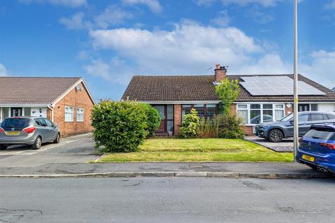 2 bedroom semi-detached bungalow for sale, Thames Avenue, Leigh