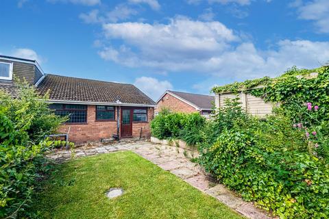 2 bedroom semi-detached bungalow for sale, Thames Avenue, Leigh