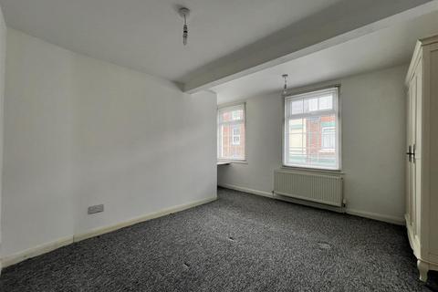 4 bedroom terraced house to rent, Union Street, Scarborough