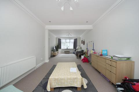 4 bedroom house to rent, Park View, London