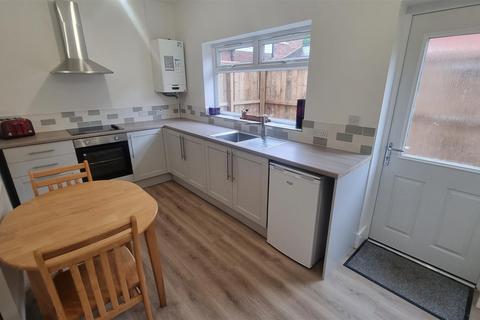 2 bedroom end of terrace house for sale, Oak Street, Eldon Lane, Bishop Auckland