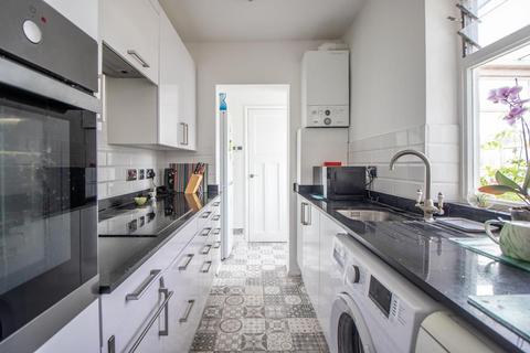 120 Feeches Road, Southend-on-sea, SS2 6TD