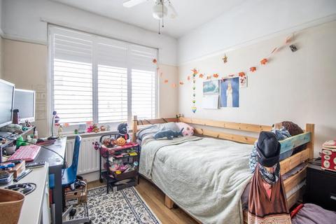 120 Feeches Road, Southend-on-sea, SS2 6TD