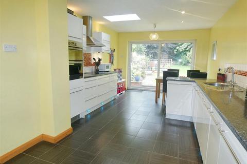 73 Bedford Drive, Sutton Coldfield, B75 6AX