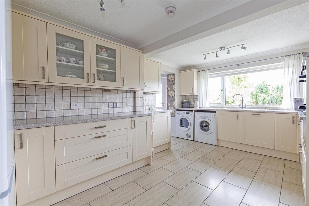 Kitchen-2.jpg