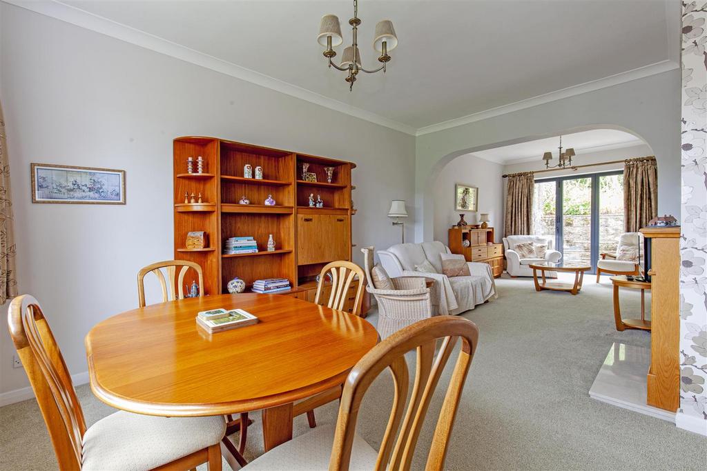 Reception Room-1.jpg