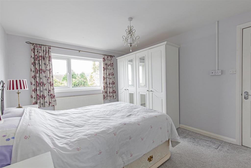 Bedroom 1-2.jpg
