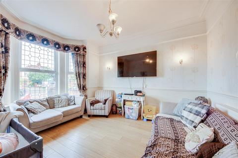 4 bedroom semi-detached house for sale, Liverpool Road, Southport PR8