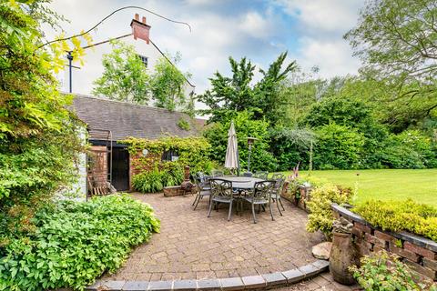 5 bedroom character property for sale, Old Smithy Cottages, 48 Dean Street, Brewood, Stafford