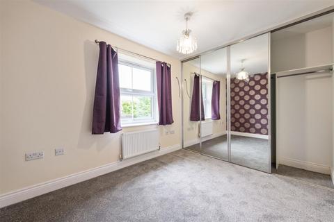 2 bedroom terraced house to rent, Snitterfield Drive, Shirley, Solihull