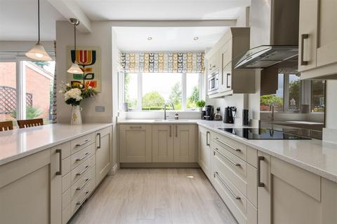 23 Reservoir Road, Solihull, B92 8BA