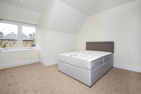 2 bedroom flat to rent, Acol Road, London, NW6