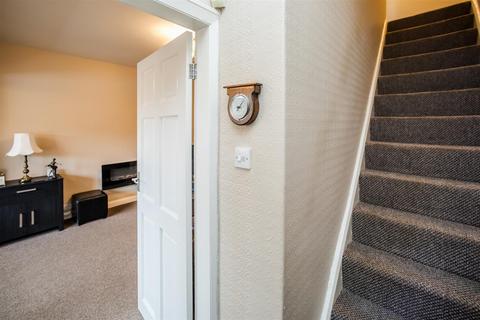 2 bedroom terraced house for sale, Silverwood Avenue, Halifax HX2