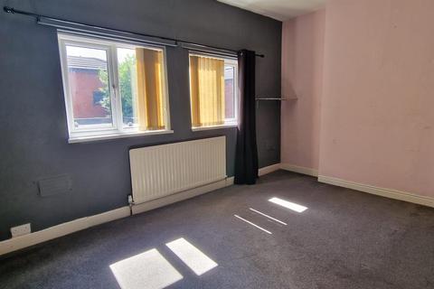 3 bedroom flat to rent, Station Road, Hednesford, Cannock