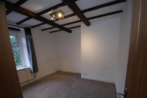 2 bedroom terraced house to rent, Towngate, Northowram, Halifax