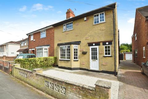 3 bedroom semi-detached house for sale, Hawthorne Avenue, Willerby, Hull