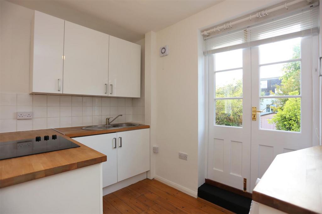 Havelock Road, Brighton Studio to rent £850 pcm (£196 pw)