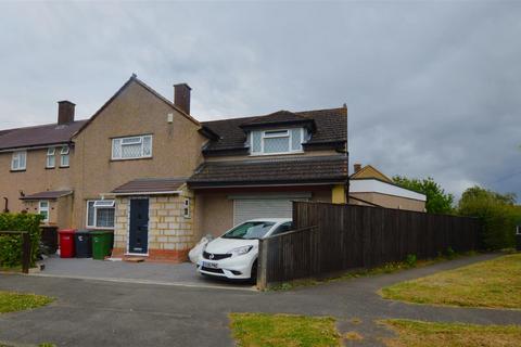 3 bedroom end of terrace house for sale, Berryfield, Slough