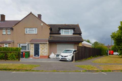 3 bedroom end of terrace house for sale, Berryfield, Slough