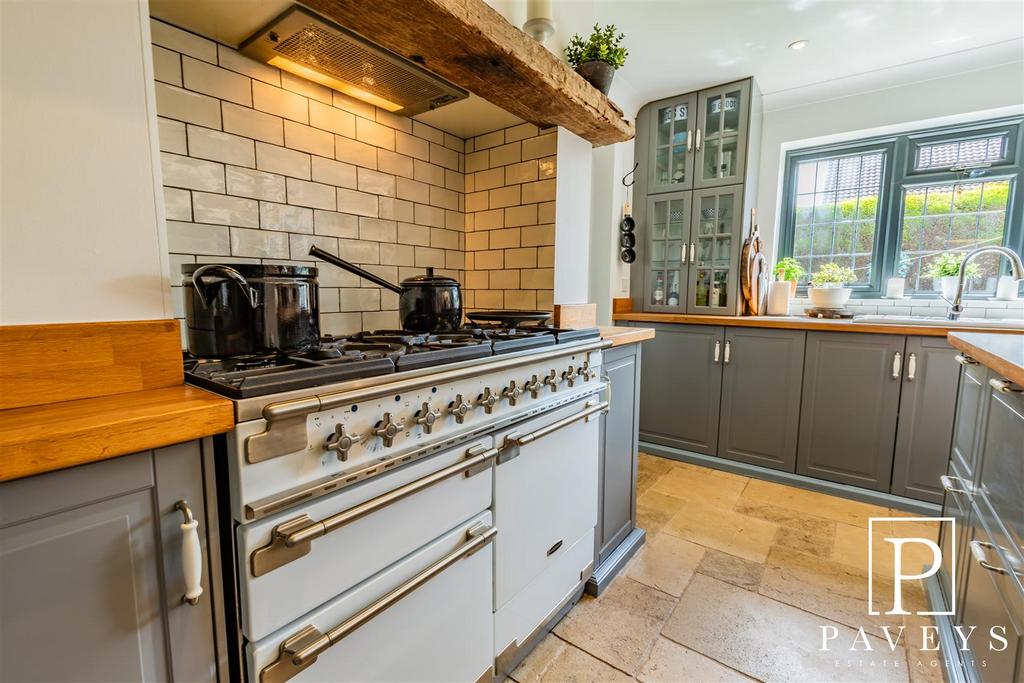 Kitchen diner