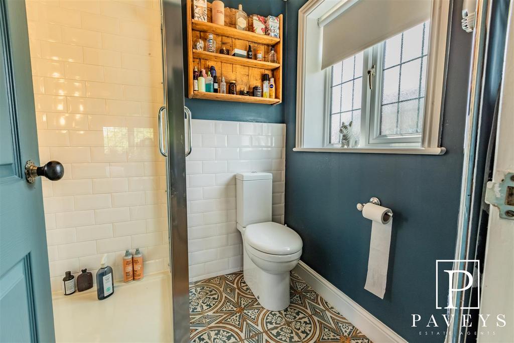 En suite shower room