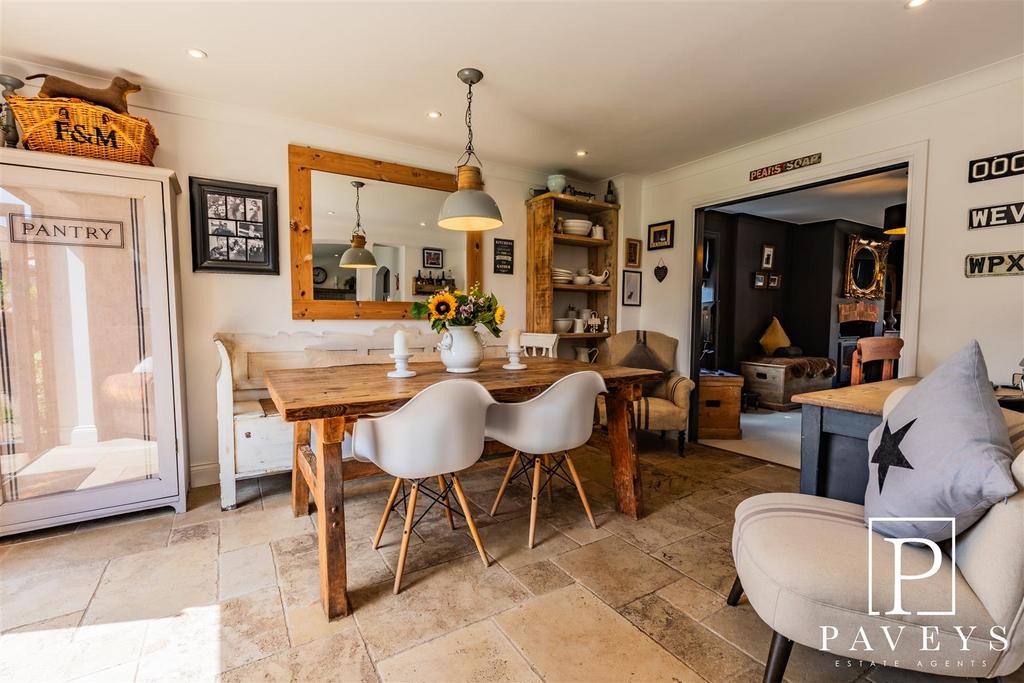 Kitchen diner