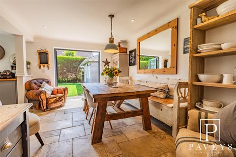 4 Brightside, Kirby Cross, Frinton-on-sea, CO13 0UB