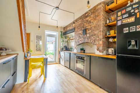 2 bedroom cottage for sale, Dale Street, Off Nunnery Lane, York