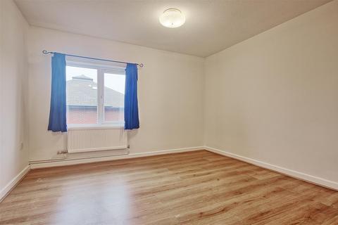 2 bedroom maisonette for sale, Tiverton Way, Cambridge