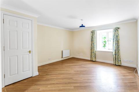 2 bedroom flat for sale, St. Martins Mews, Dorking, Surrey, RH4