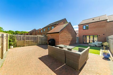 3 bedroom semi-detached house for sale, Woodbury Grove, Cramlington NE23