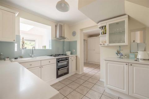 1 Harcourt Road, Windsor, SL4 5NA