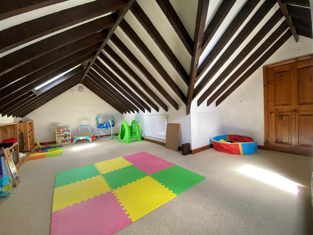 Attic Room.jpg