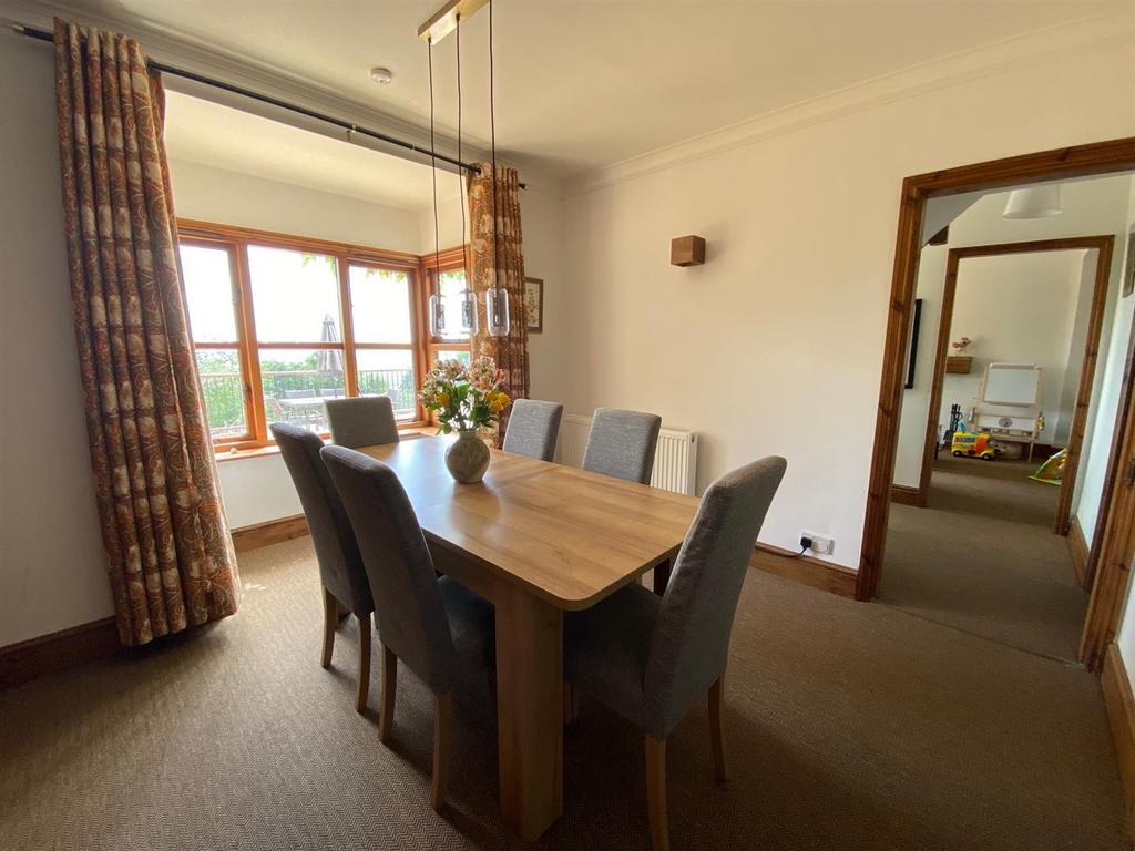Dining Room.jpg