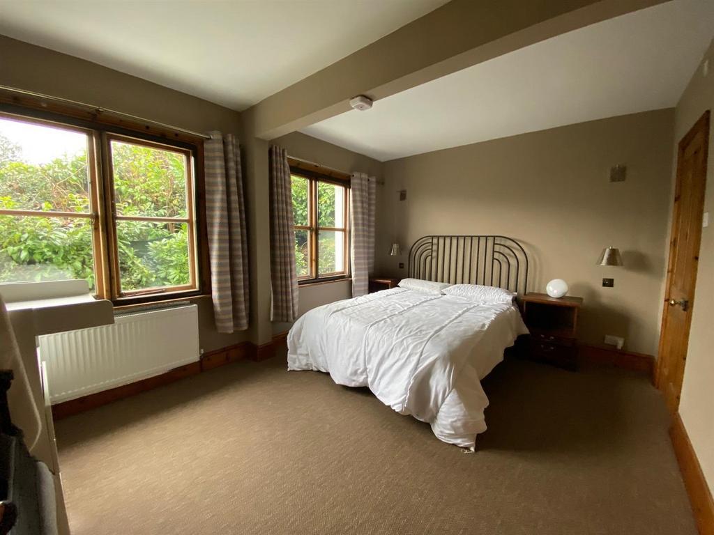 Bedroom One.jpg